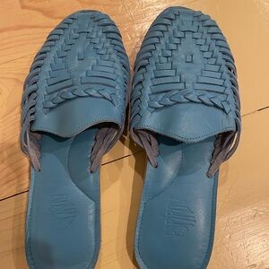 Espiritu huaraches size 9